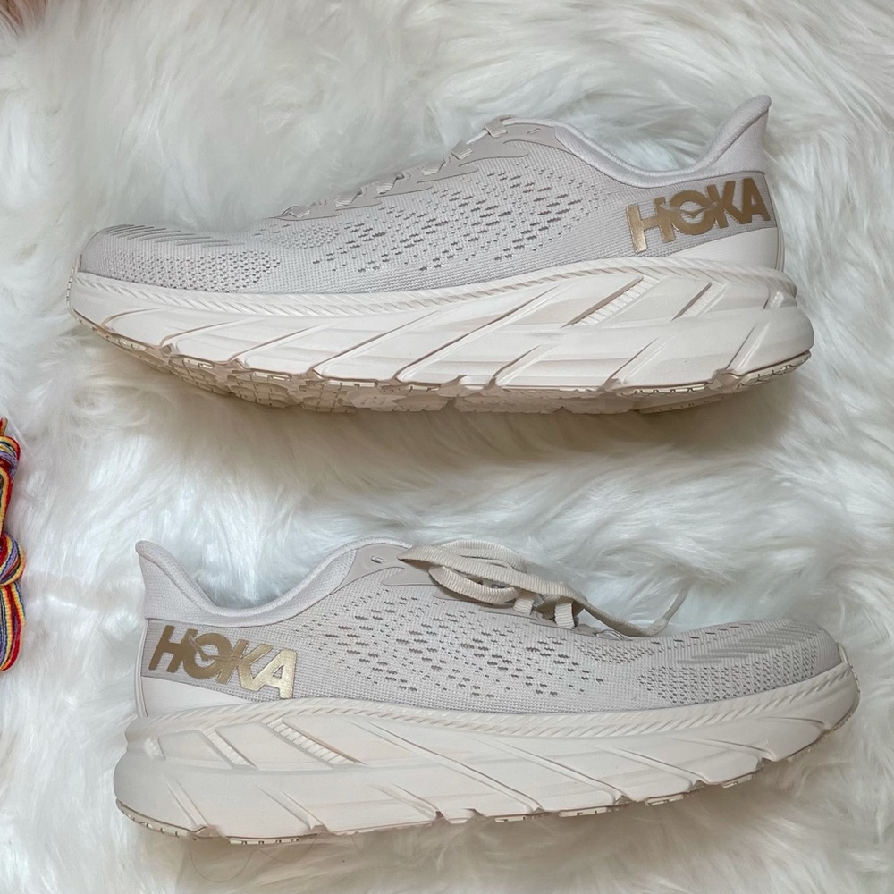 Hoka One One Clifton 7 Almond Bronze NIB size 7.5